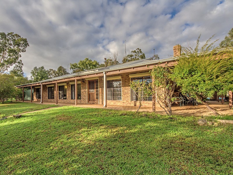16 Hetherington Close, Jarrahdale WA 6124