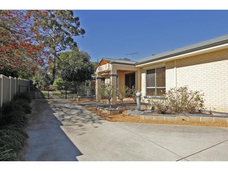 81 Owtram Rd, Armadale WA 6112