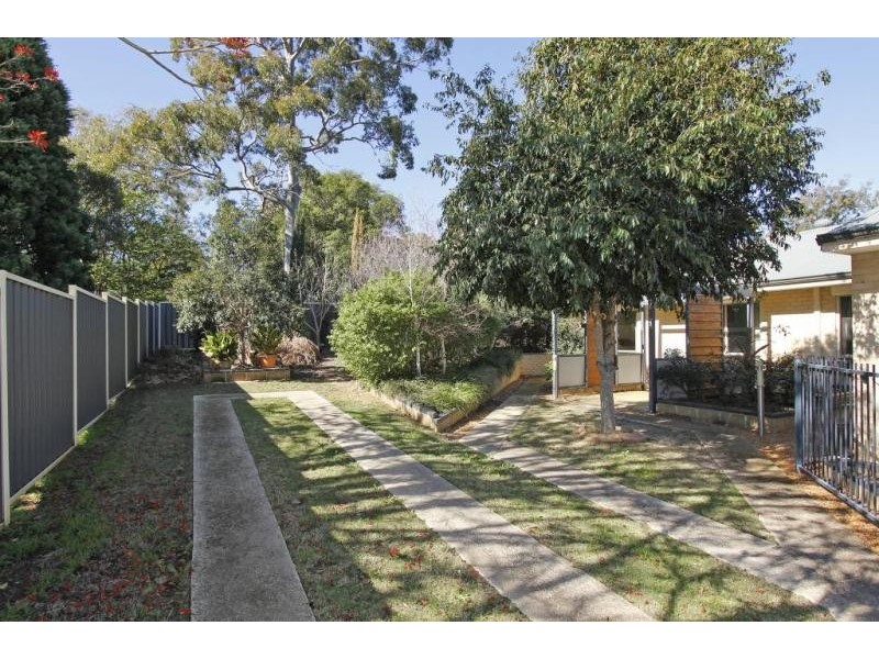 81 Owtram Rd, Armadale WA 6112