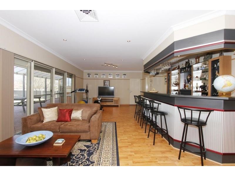81 Owtram Rd, Armadale WA 6112