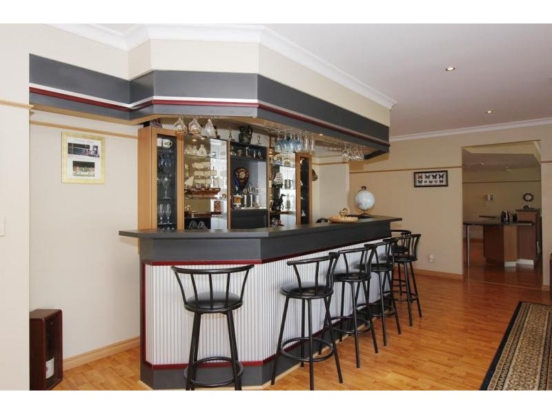 81 Owtram Rd, Armadale WA 6112
