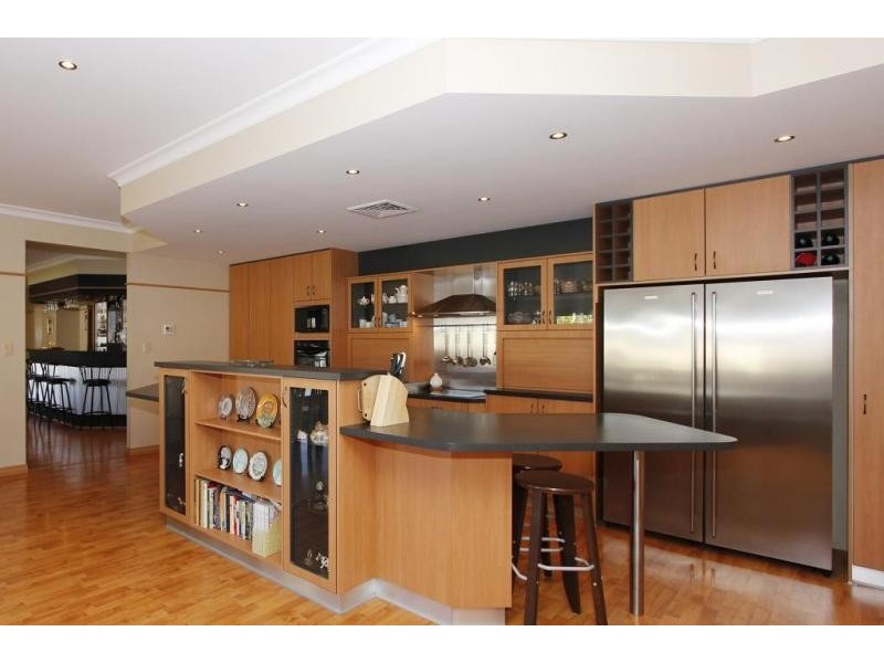 81 Owtram Rd, Armadale WA 6112