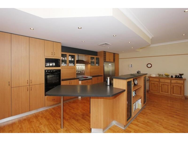 81 Owtram Rd, Armadale WA 6112