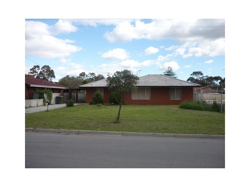 7 Lowanna Way, Armadale WA 6112