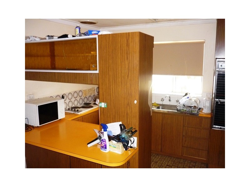 7 Lowanna Way, Armadale WA 6112