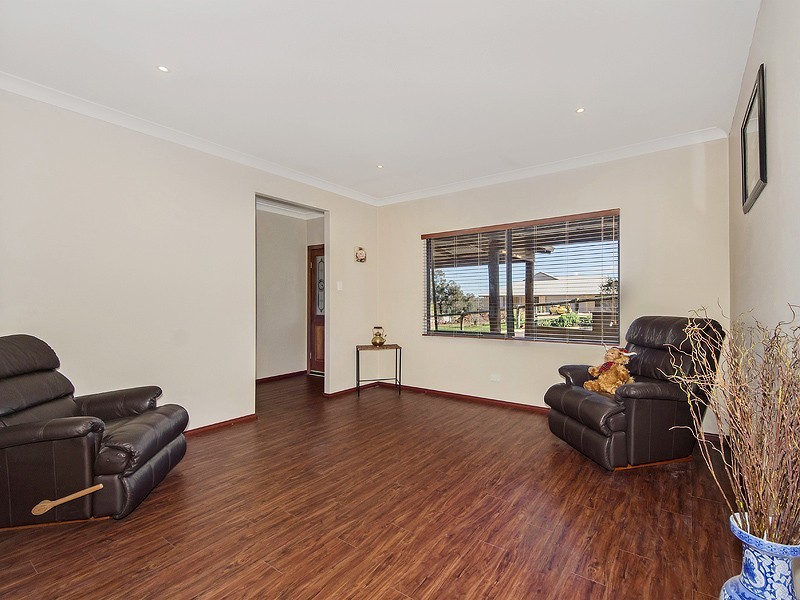 10 Kunzea Rise, Jarrahdale WA 6124