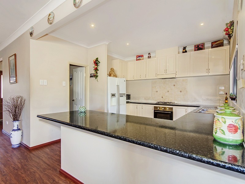 10 Kunzea Rise, Jarrahdale WA 6124