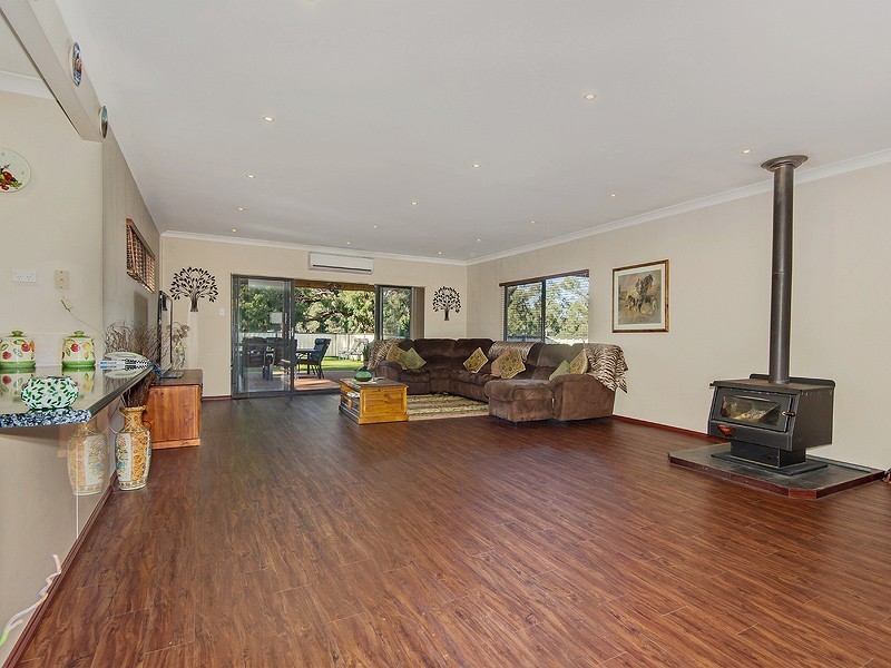 10 Kunzea Rise, Jarrahdale WA 6124