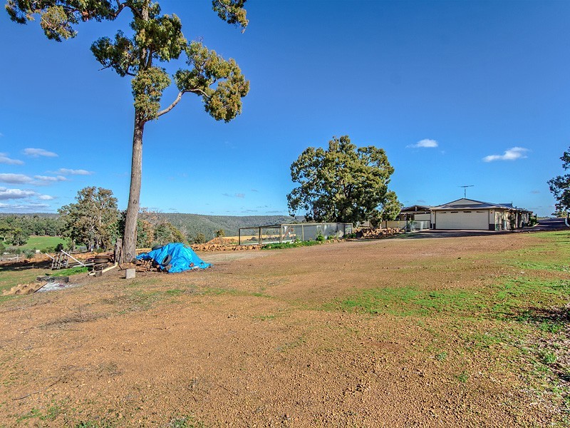 10 Kunzea Rise, Jarrahdale WA 6124