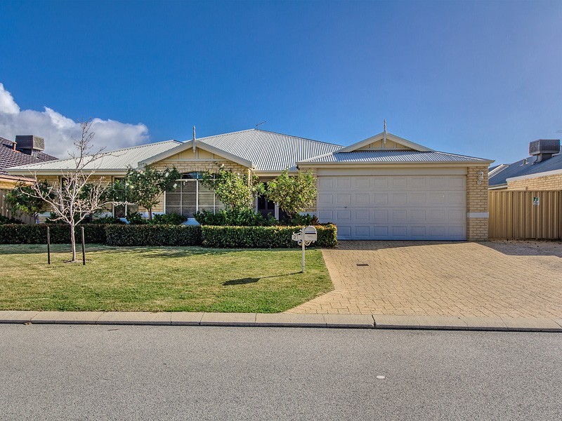 21 Katrine Parade, Canning Vale WA 6155