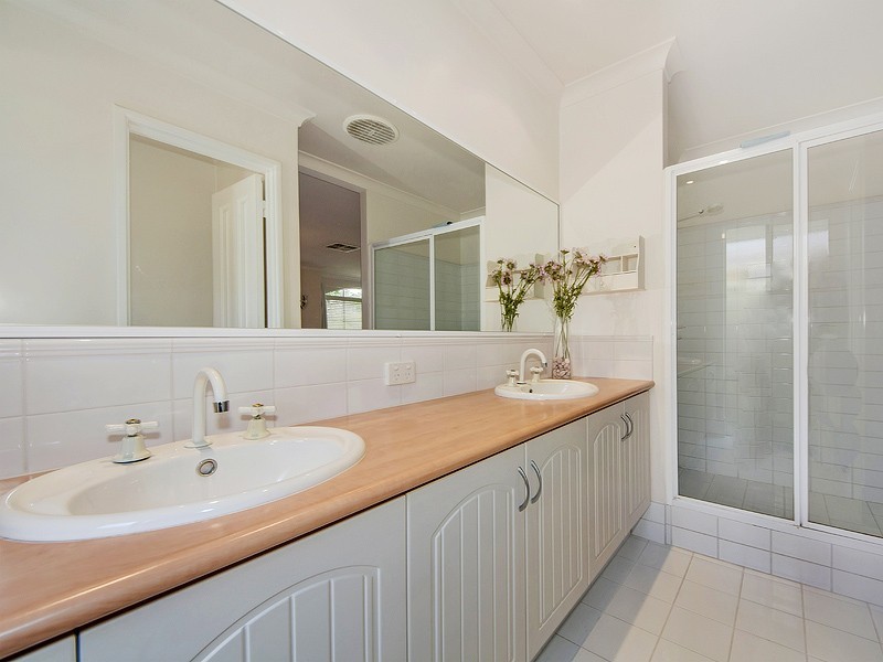 21 Katrine Parade, Canning Vale WA 6155