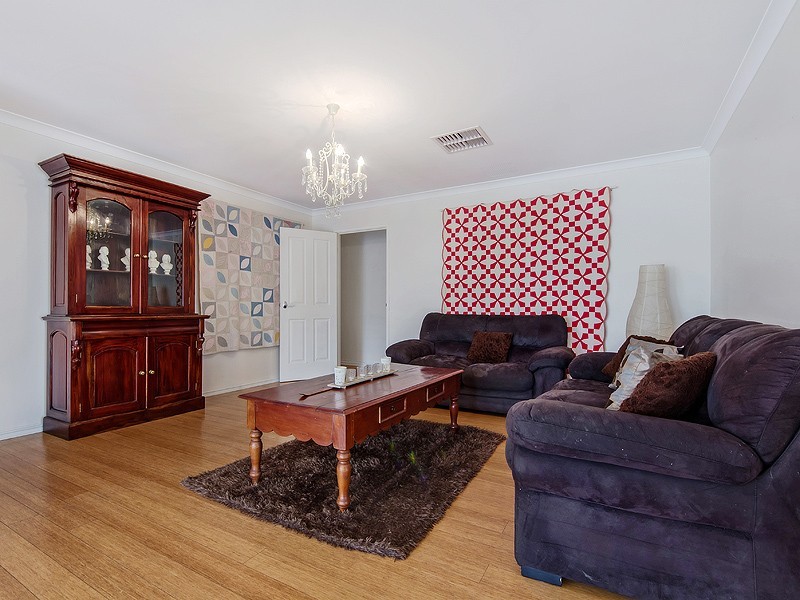 21 Katrine Parade, Canning Vale WA 6155