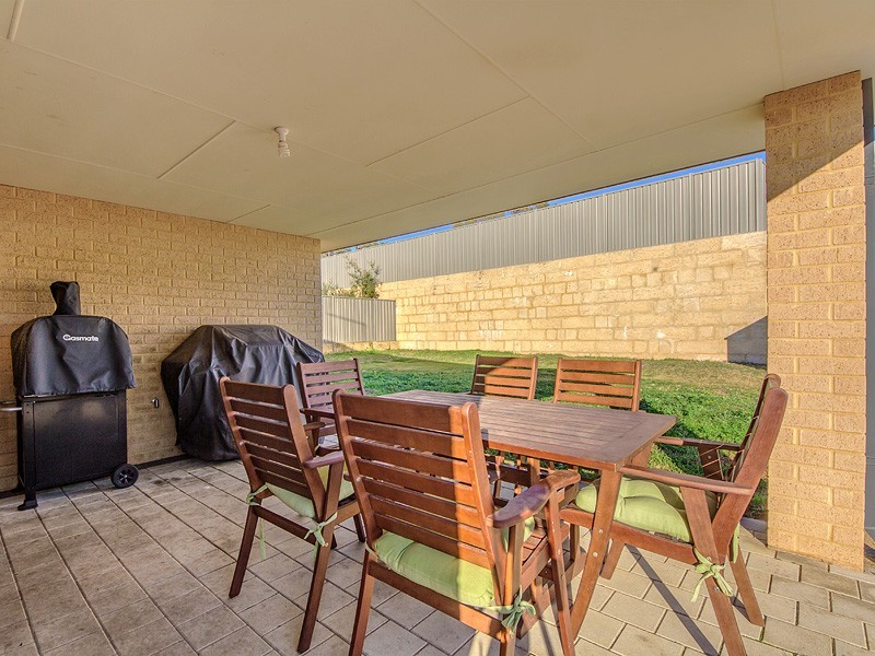 20 Westcliff Street, Wellard WA 6170