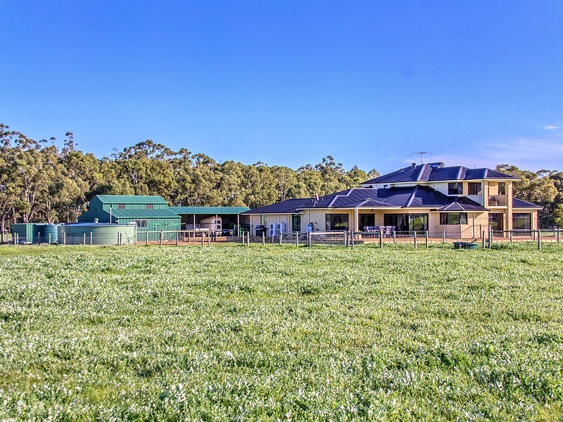 71 Utley Rd, Serpentine WA 6125
