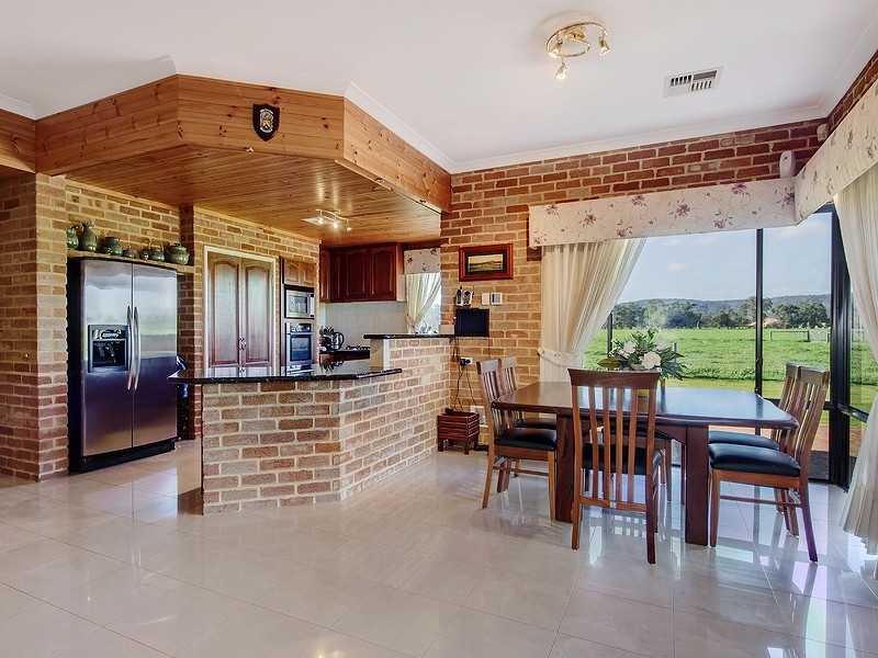 71 Utley Rd, Serpentine WA 6125
