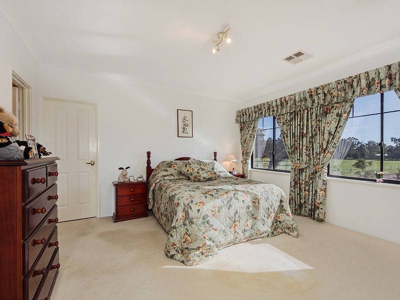 71 Utley Rd, Serpentine WA 6125