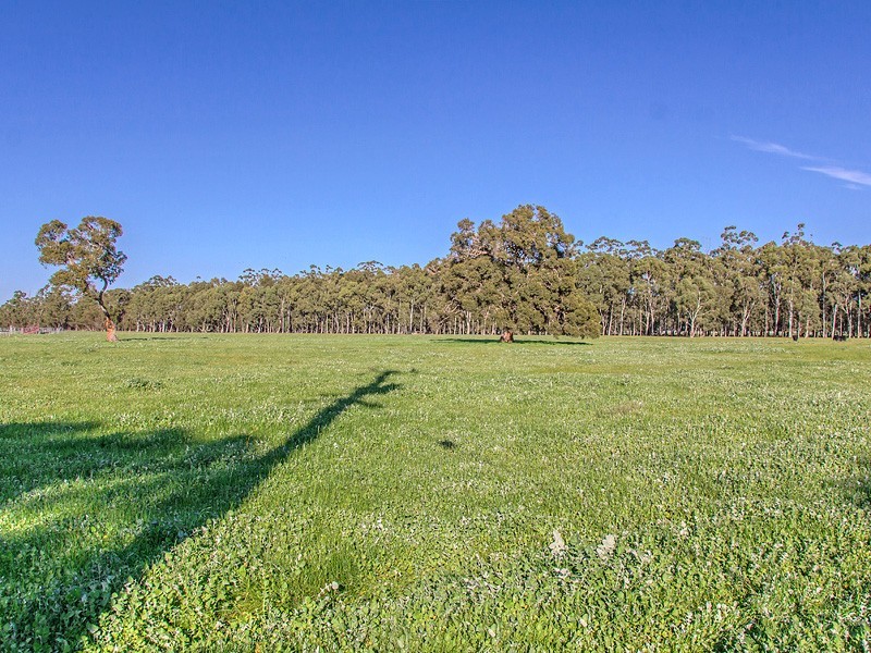 71 Utley Rd, Serpentine WA 6125