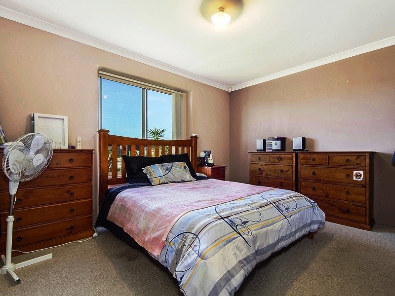 24 Jonquil Loop, Seville Grove WA 6112
