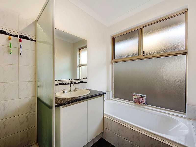 24 Jonquil Loop, Seville Grove WA 6112