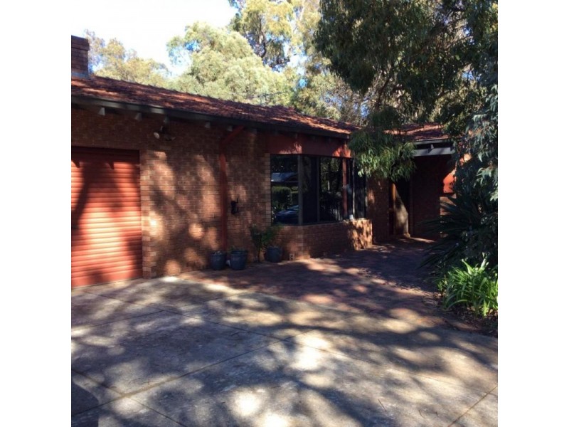 1 Hawkins Road, Roleystone WA 6111