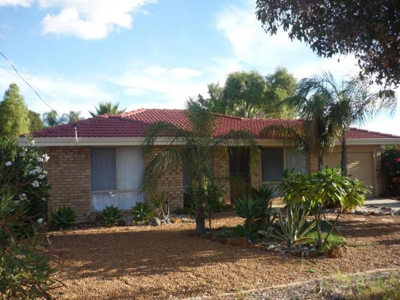 29 Hanson Road, Seville Grove WA 6112