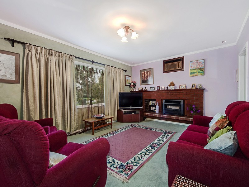 21 Exbury Rd, Armadale WA 6112