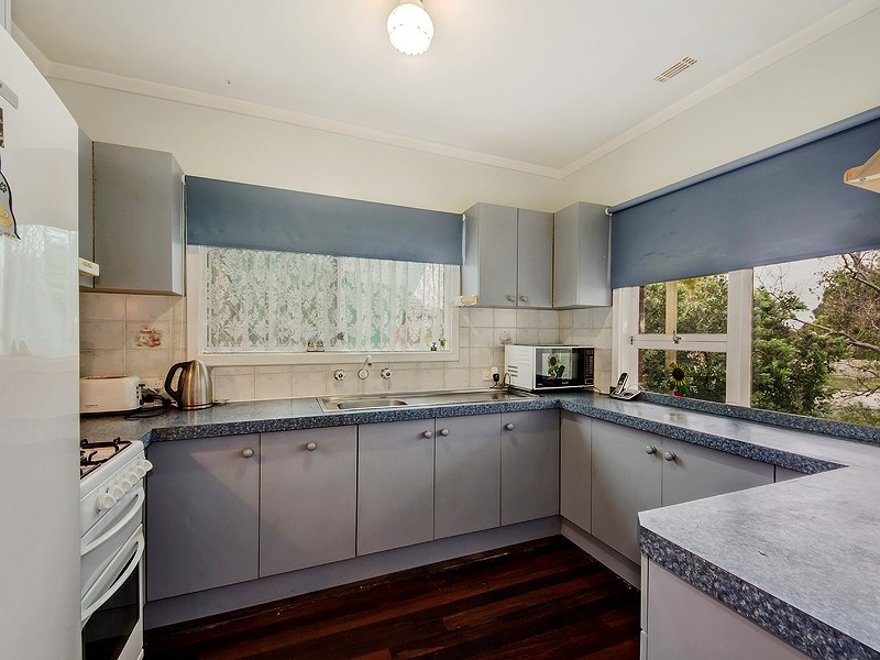 21 Exbury Rd, Armadale WA 6112