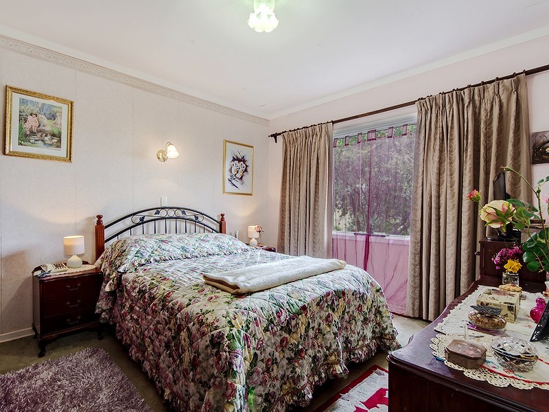 21 Exbury Rd, Armadale WA 6112