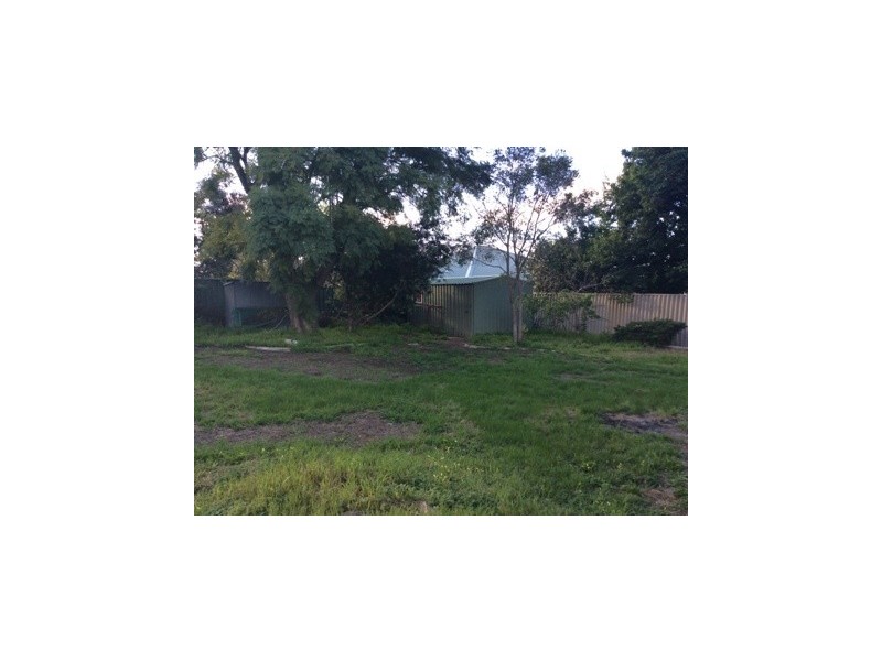 27 Ward Crescent, Kelmscott WA 6111