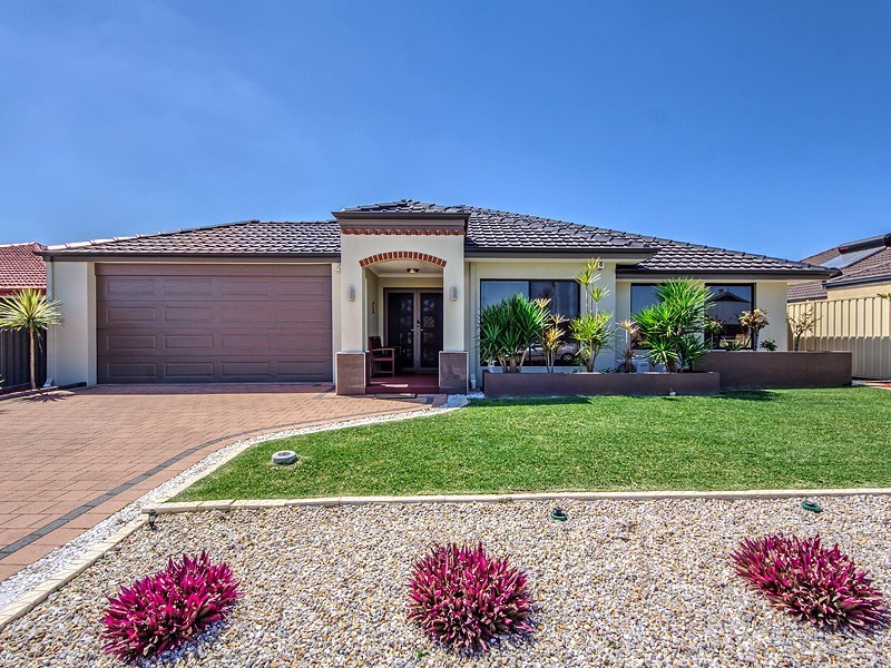 64 Tarradee Circuit, Thornlie WA 6108