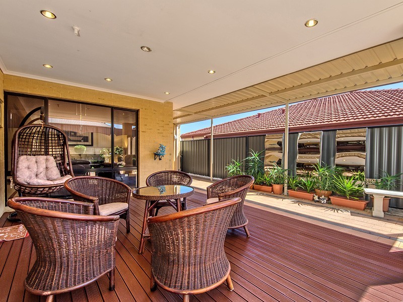 64 Tarradee Circuit, Thornlie WA 6108