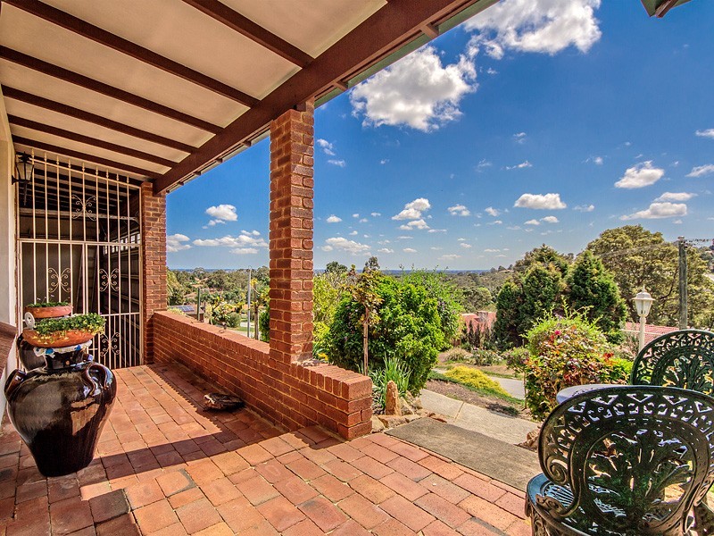 31 Onyx Road, Mount Richon WA 6112