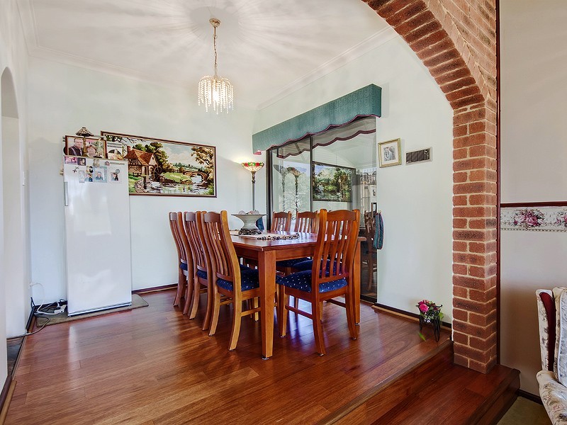 31 Onyx Road, Mount Richon WA 6112