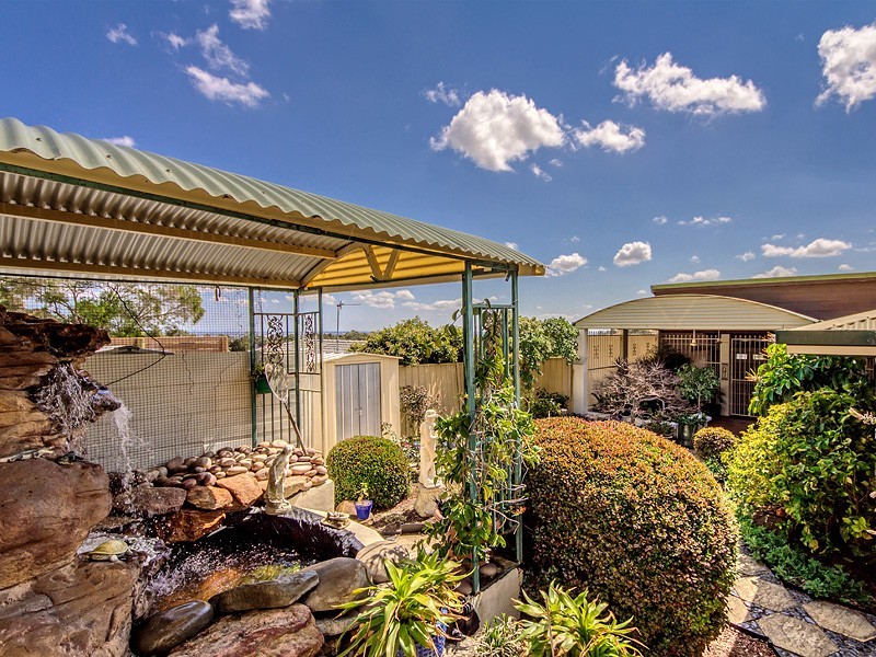 31 Onyx Road, Mount Richon WA 6112