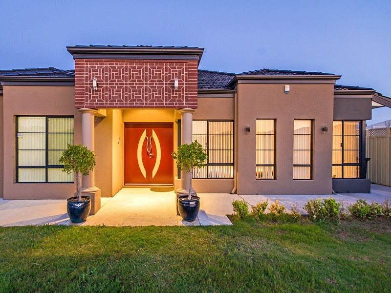 1 Carmine Close, Southern River WA 6110