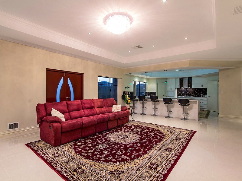 1 Carmine Close, Southern River WA 6110