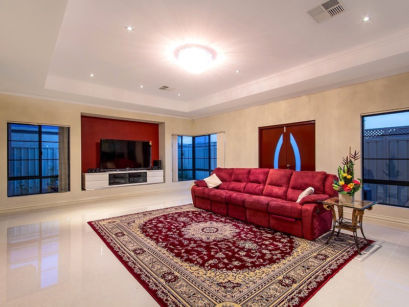 1 Carmine Close, Southern River WA 6110