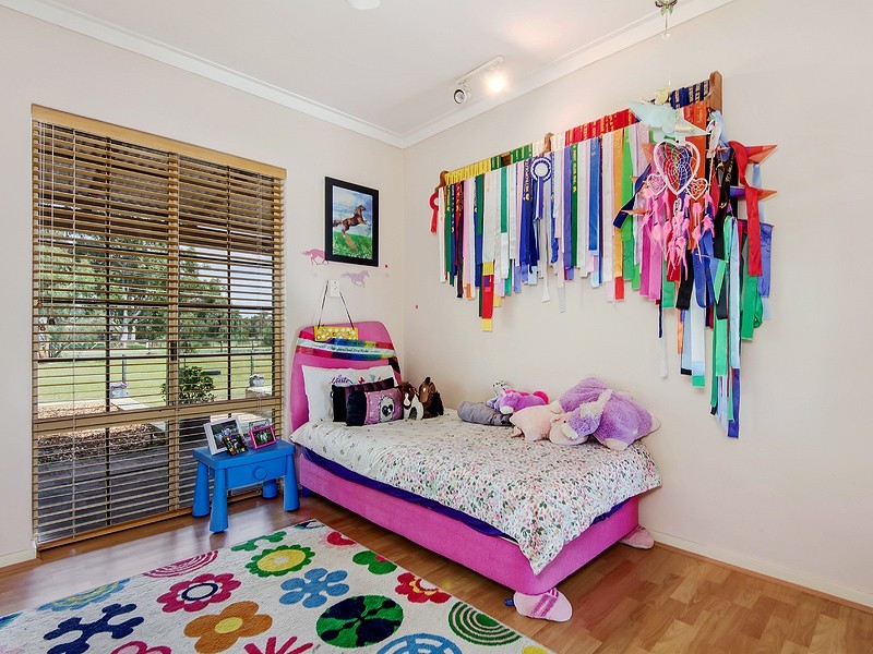 53 Craghill Way, Oakford WA 6121