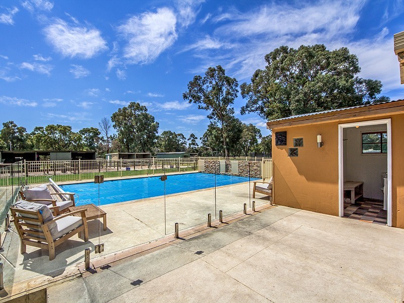 53 Craghill Way, Oakford WA 6121