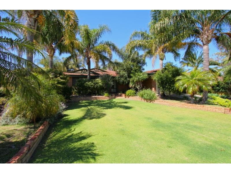 92 Brown Cr, Seville Grove WA 6112