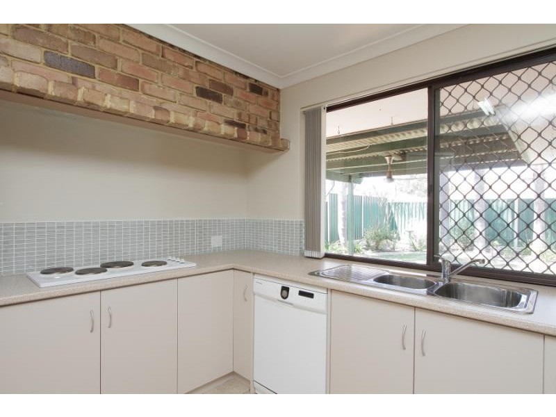 92 Brown Cr, Seville Grove WA 6112