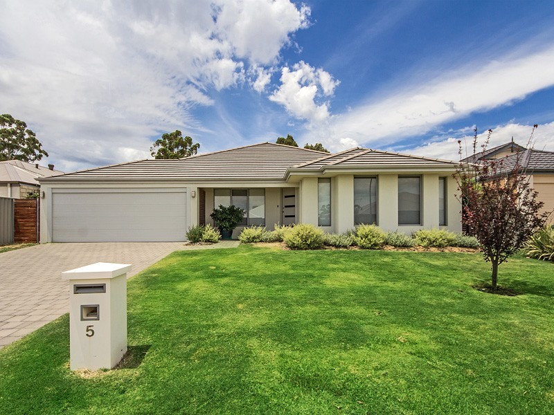 5 Rubery Way, Byford WA 6122