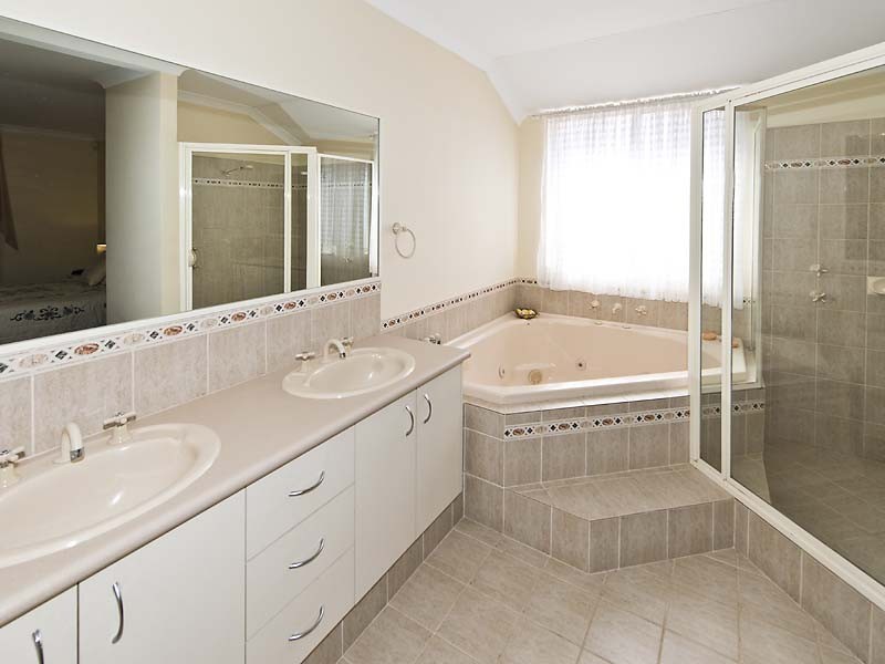 11 Hogan Place, Southern River WA 6110