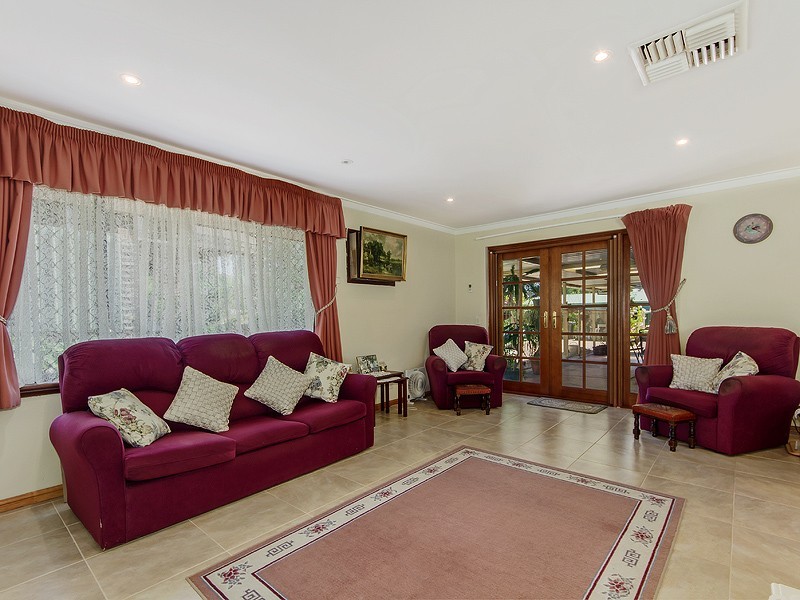 70 Linton Street, Byford WA 6122