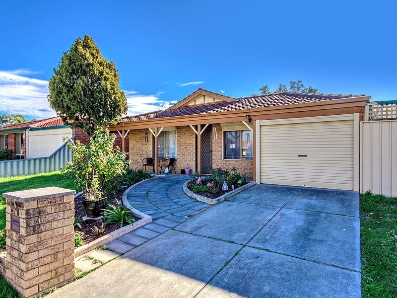 3 Orange Grove, Seville Grove WA 6112