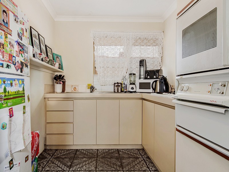 3 Orange Grove, Seville Grove WA 6112