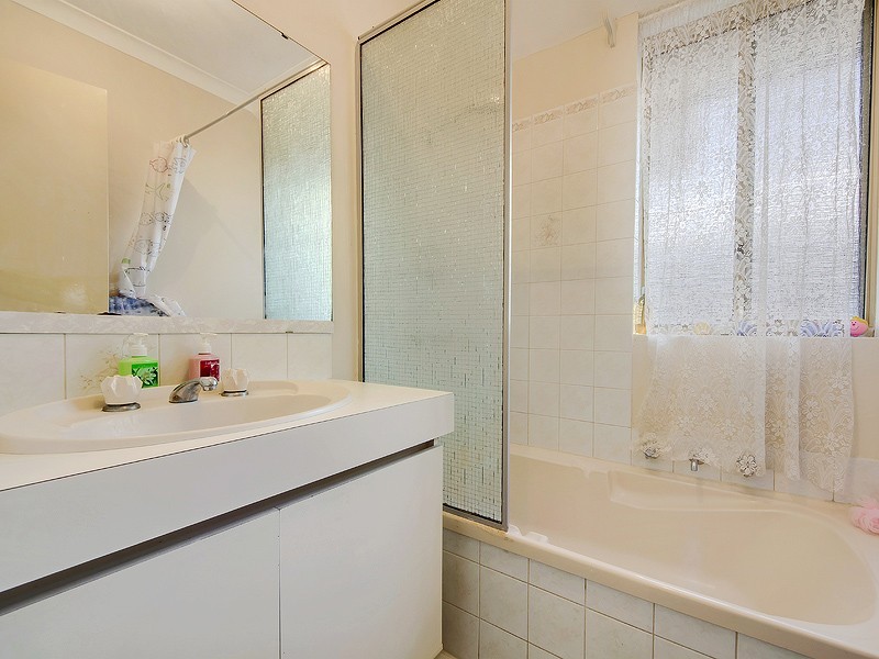 3 Orange Grove, Seville Grove WA 6112