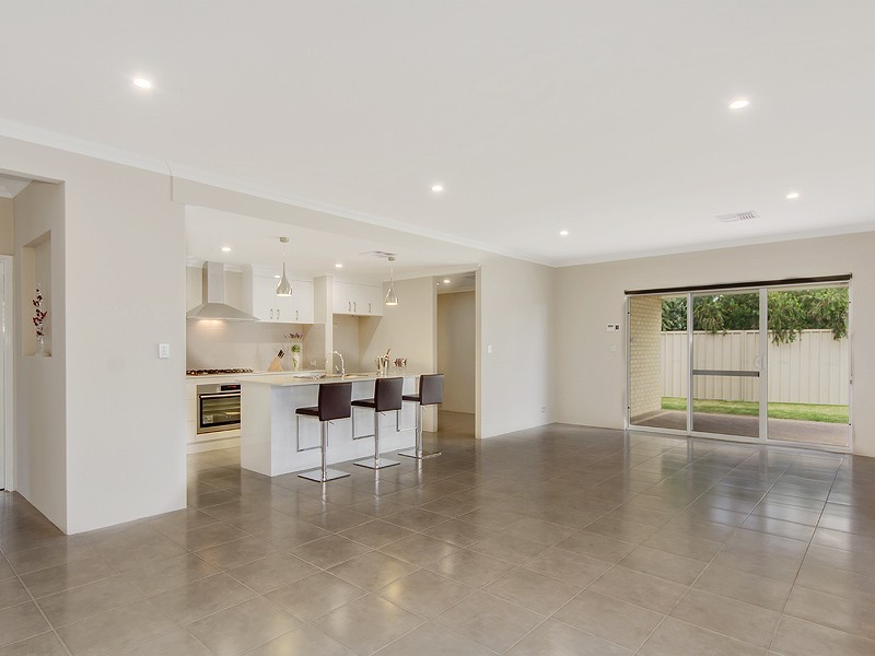 25A North Crescent, Byford WA 6122