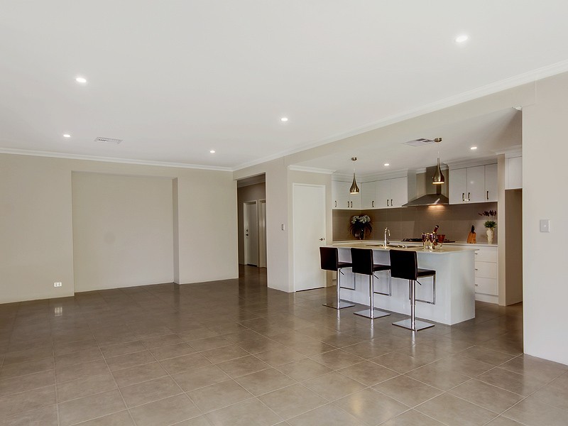 25A North Crescent, Byford WA 6122