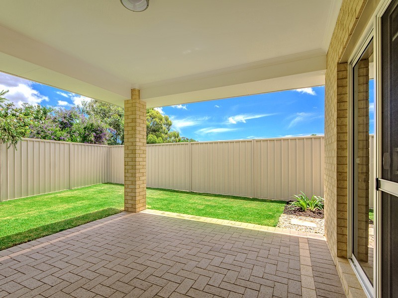 25A North Crescent, Byford WA 6122